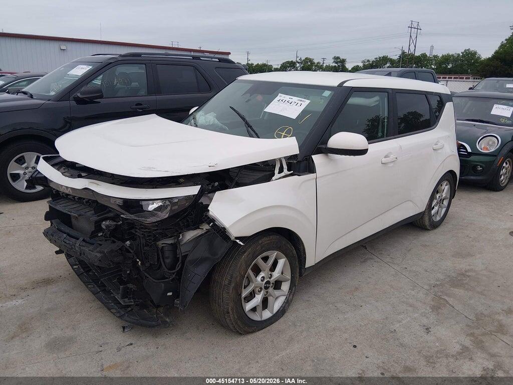 KNDJ23AU9P7885639 2023 KIA SOUL photo no. 2