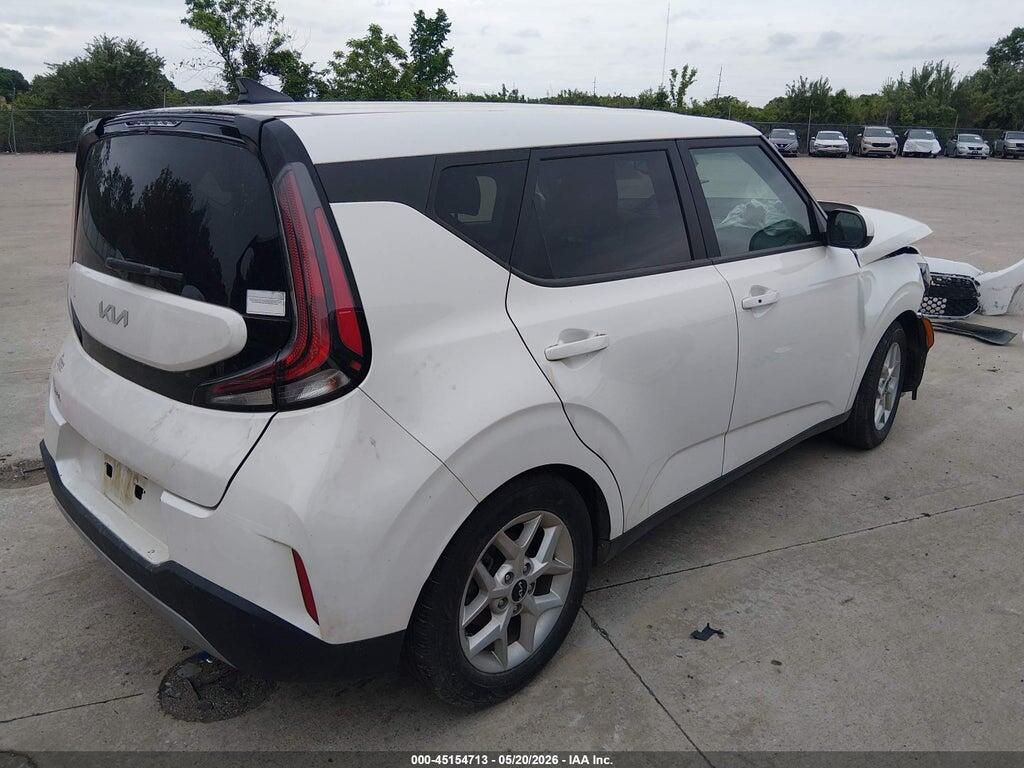 KNDJ23AU9P7885639 2023 KIA SOUL photo no. 4