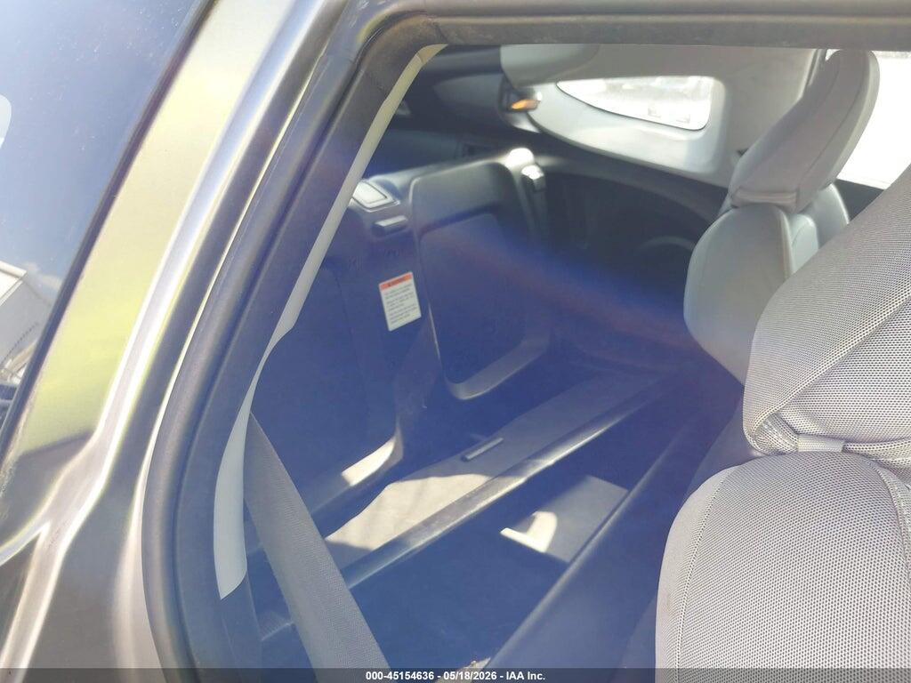 JHMZF1D63BS001613 2011 HONDA CR-Z photo no. 8