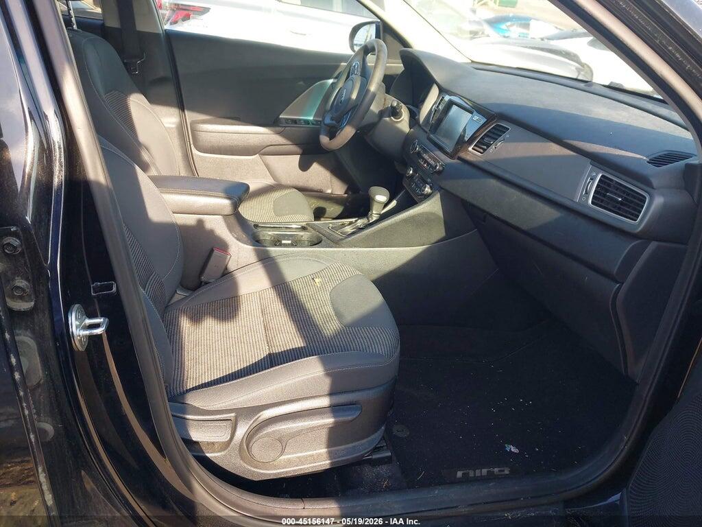 KNDCB3LC0K5281883 2019 KIA NIRO photo no. 5