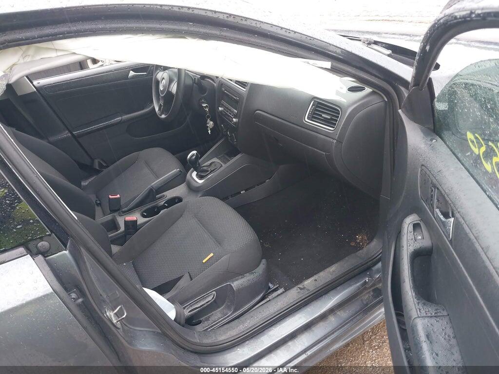 3VW2K7AJ8DM368638 2013 VOLKSWAGEN JETTA photo no. 5