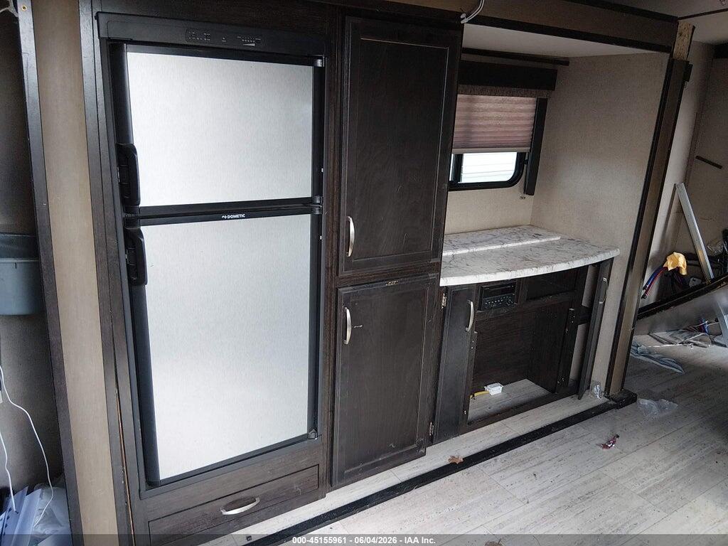573TE2825J5501091 2018 GRAND DESI IMAGINE photo no. 8