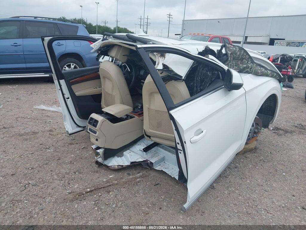 WA1AAAFY2M2115952 2021 AUDI Q5 photo no. 4