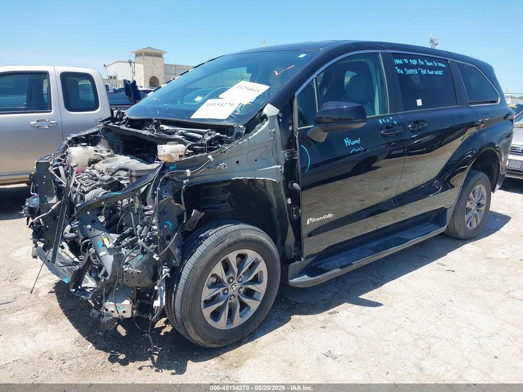 5TDKRKEC0RS191572 2024 TOYOTA SIENNA photo no. 2