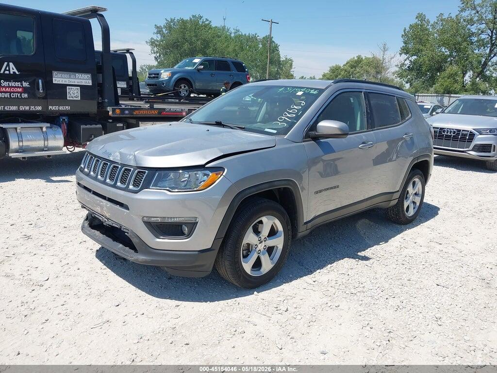 3C4NJDBB4JT398682 2018 JEEP COMPASS photo no. 2