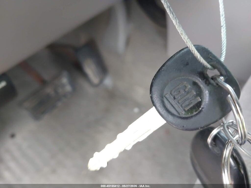 1GTEC19T9YZ207817 2000 GMC SIERRA 1500 photo no. 11