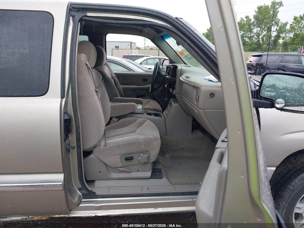 1GTEC19T9YZ207817 2000 GMC SIERRA 1500 photo no. 5