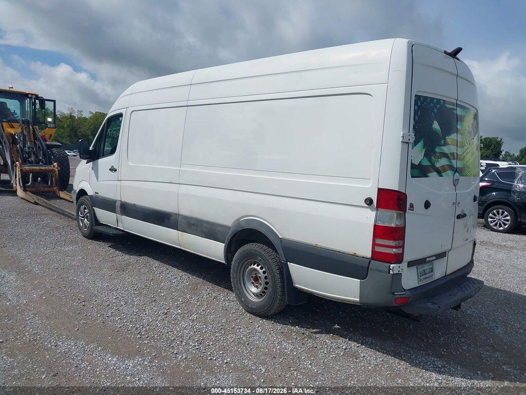 WDYPE8CC0C5665402 2012 FREIGHTLINER SPRINTER 2500 photo no. 3