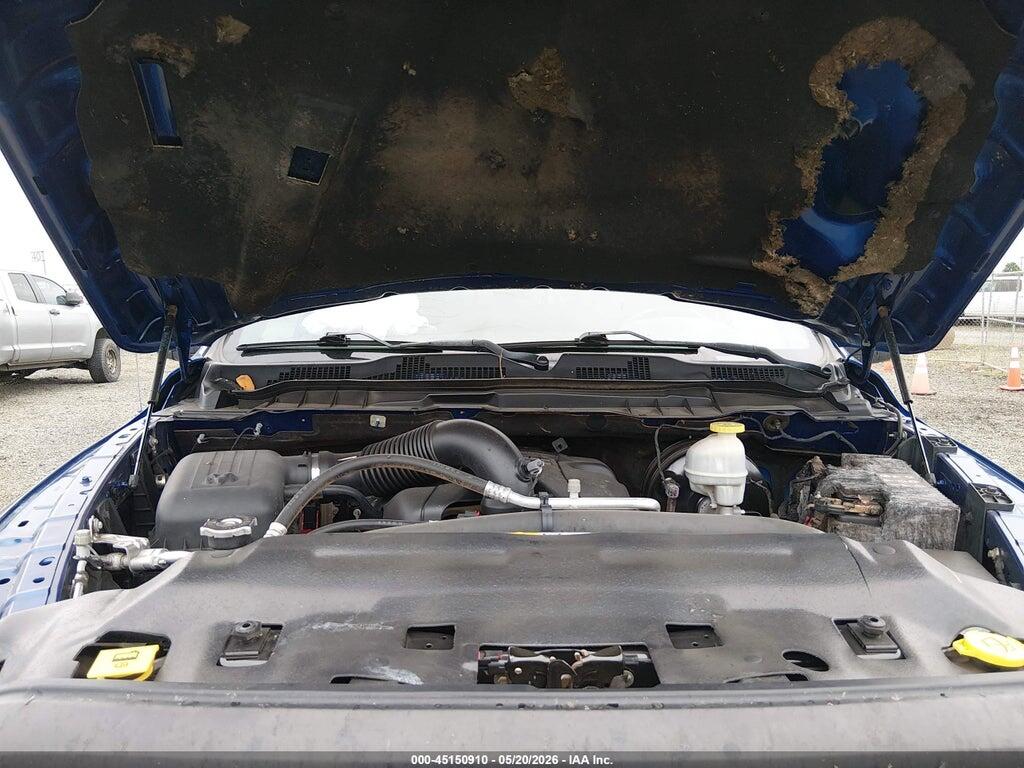 1C6RR7YT9JS178877 2018 RAM 1500 photo no. 10