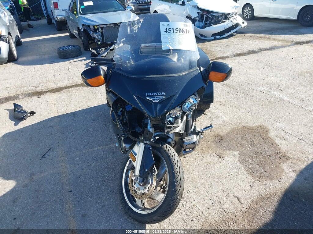 JH2SC68N4FK100058 2015 HONDA GL1800 photo no. 5