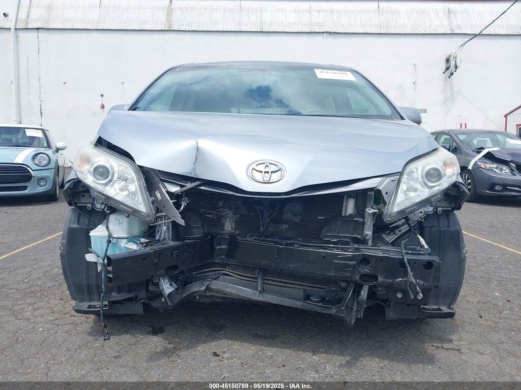 5TDYZ3DC9HS841967 2017 TOYOTA SIENNA photo no. 6