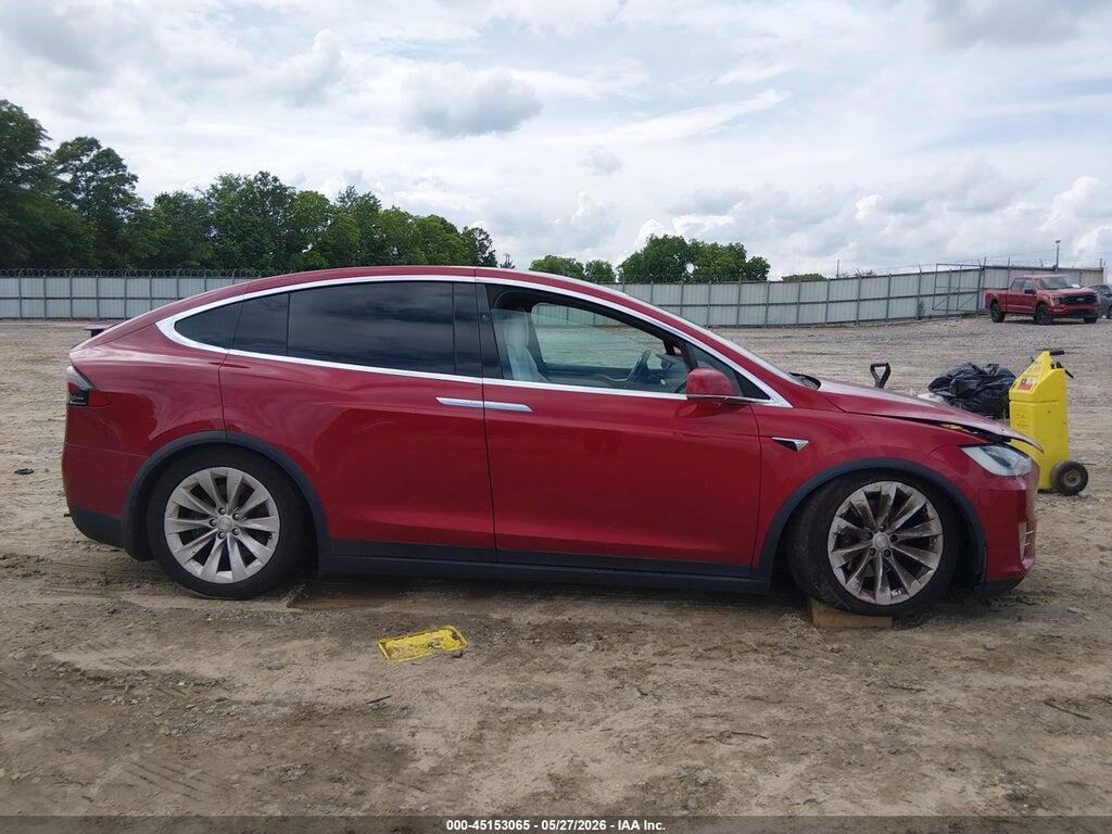 5YJXCDE2XHF066690 2017 TESLA MODEL X photo no. 12