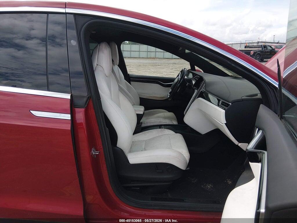 5YJXCDE2XHF066690 2017 TESLA MODEL X photo no. 5