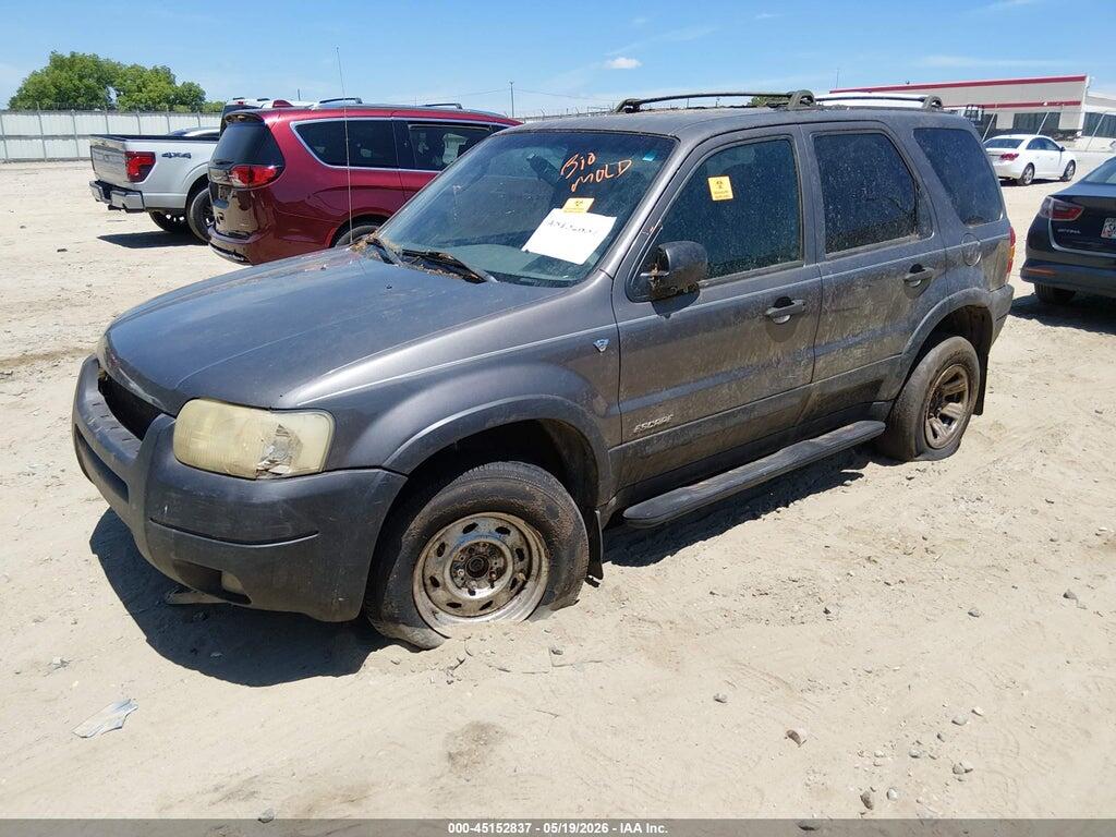 1FMYU03152KD98272 2002 FORD ESCAPE photo no. 2