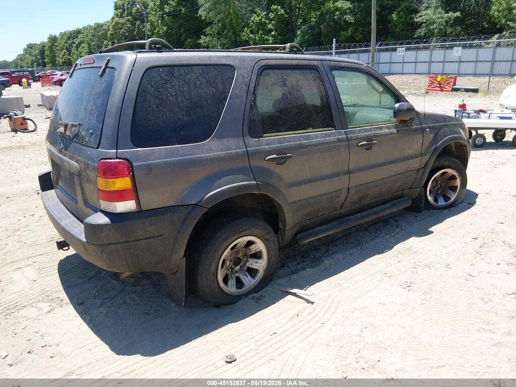 1FMYU03152KD98272 2002 FORD ESCAPE photo no. 4
