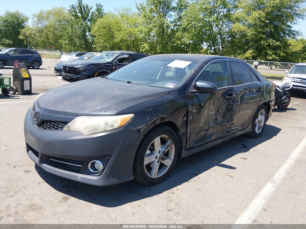 4T1BF1FKXEU302784 2014 TOYOTA CAMRY photo no. 2