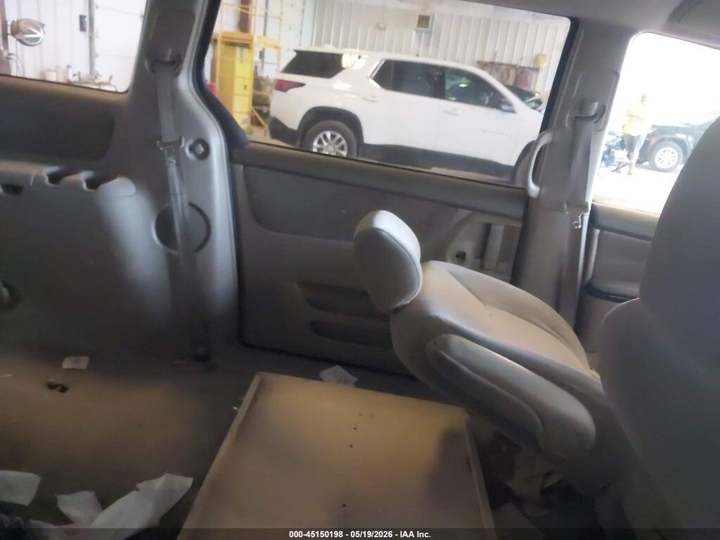 5TDZA23C64S004529 2004 TOYOTA SIENNA photo no. 8