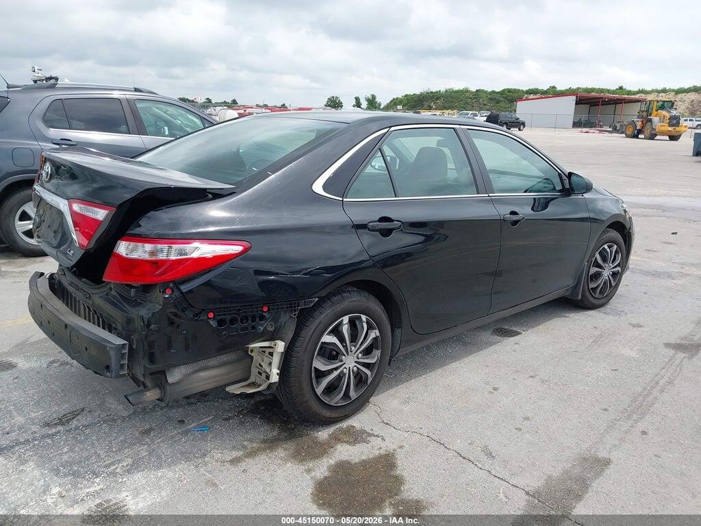 4T1BF1FK5HU327662 2017 TOYOTA CAMRY photo no. 4