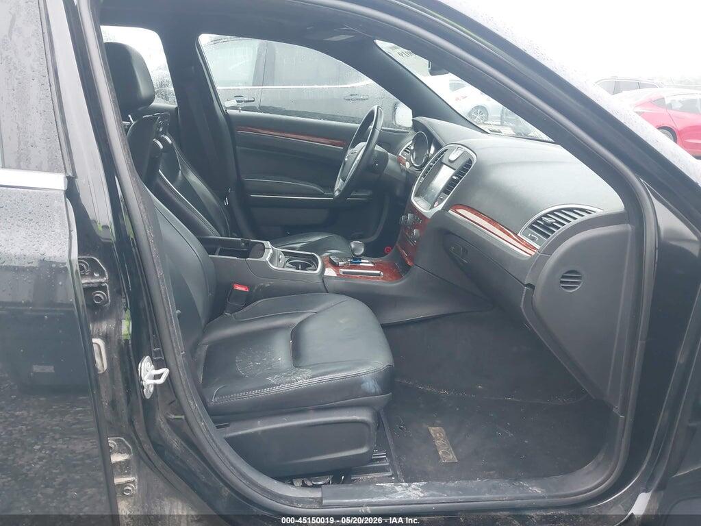 2C3CCAAG6EH373654 2014 CHRYSLER 300 photo no. 5