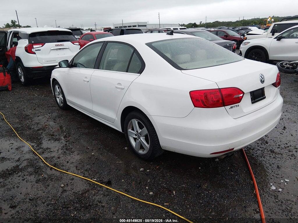 3VW3L7AJ2CM042592 2012 VOLKSWAGEN JETTA photo no. 3