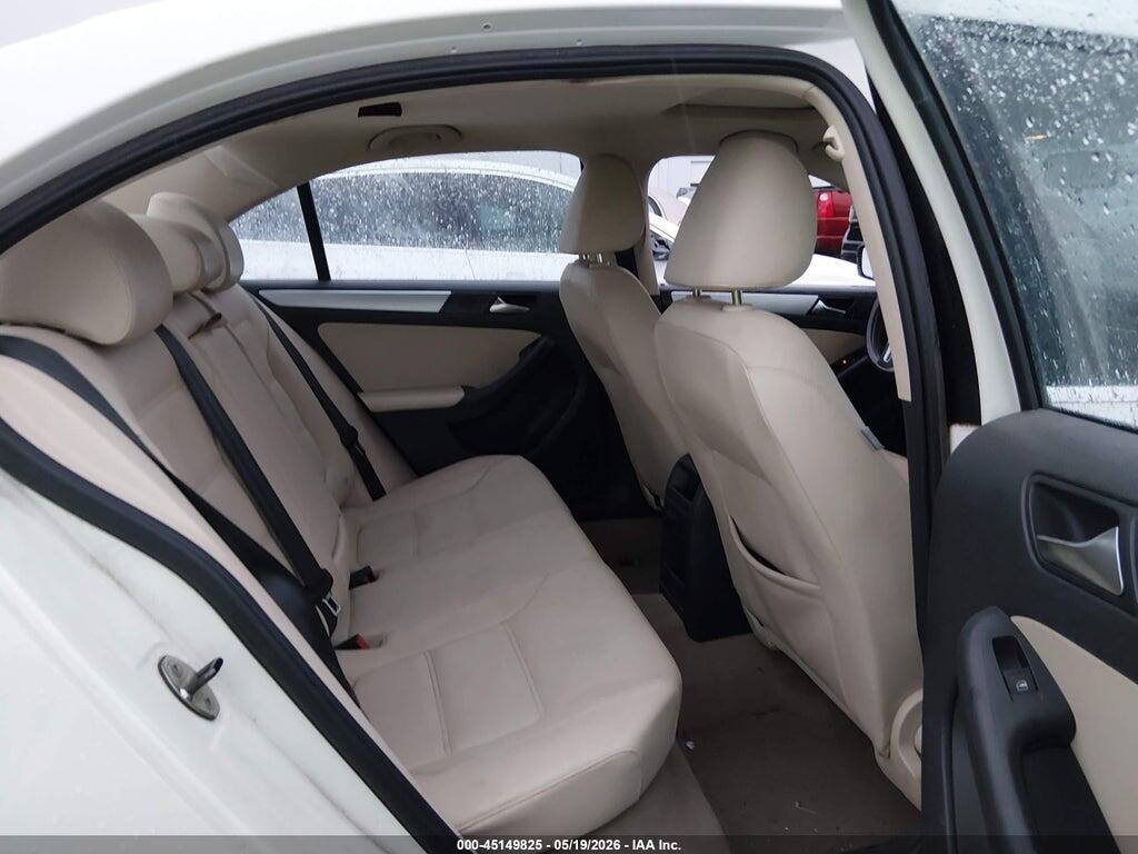 3VW3L7AJ2CM042592 2012 VOLKSWAGEN JETTA photo no. 8