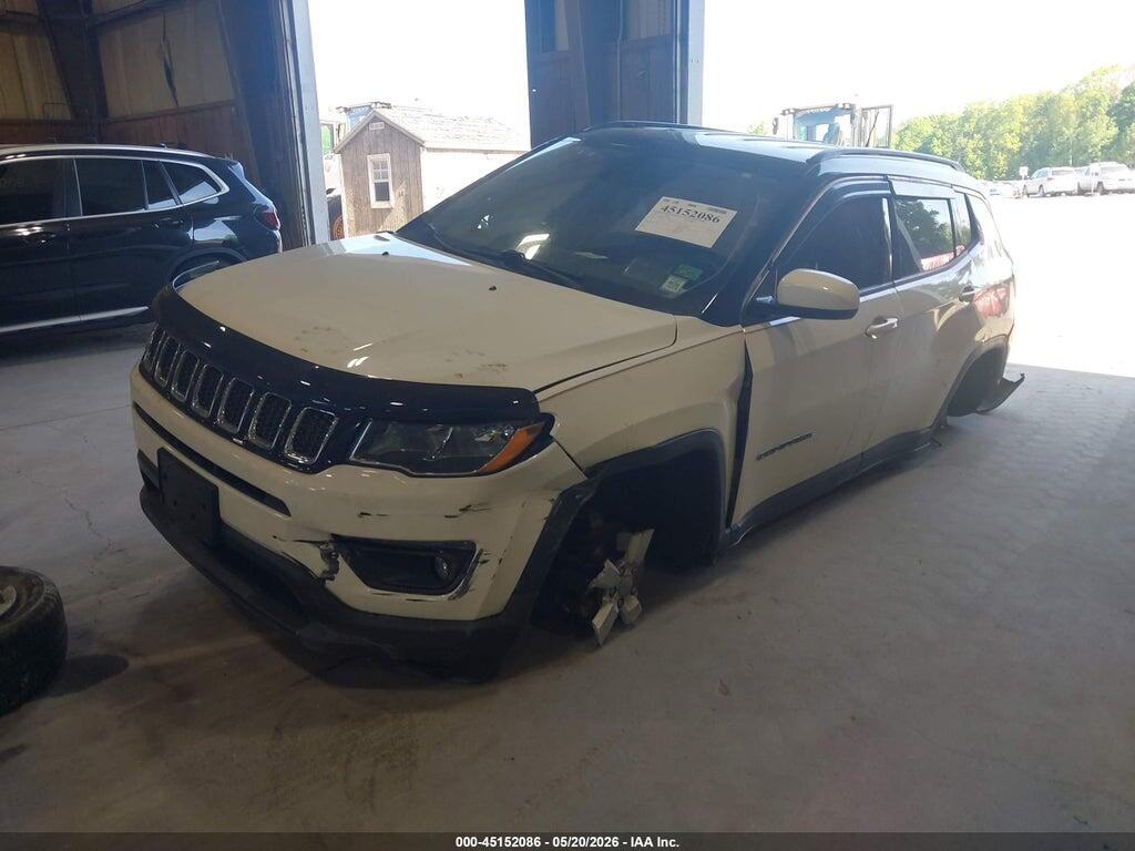 3C4NJDBB6JT114064 2018 JEEP COMPASS photo no. 2