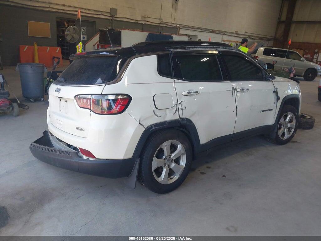 3C4NJDBB6JT114064 2018 JEEP COMPASS photo no. 4