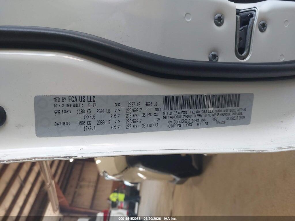 3C4NJDBB6JT114064 2018 JEEP COMPASS photo no. 9