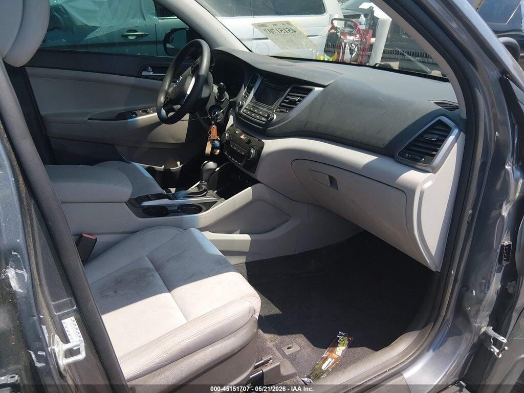 KM8J3CA28HU341045 2017 HYUNDAI TUCSON photo no. 5