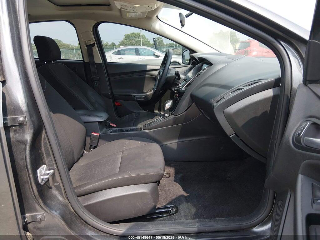 1FADP3H27HL332974 2017 FORD FOCUS photo no. 5