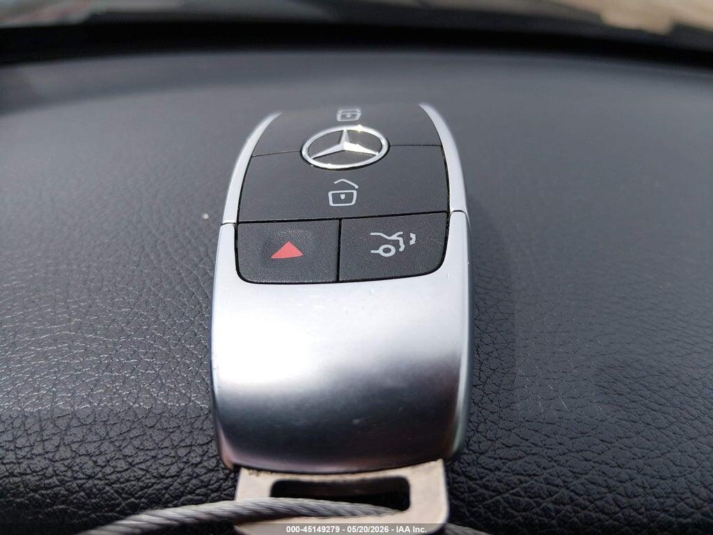 W1KWF8DB0MR622317 2021 MERCEDES-BENZ C 300 photo no. 11