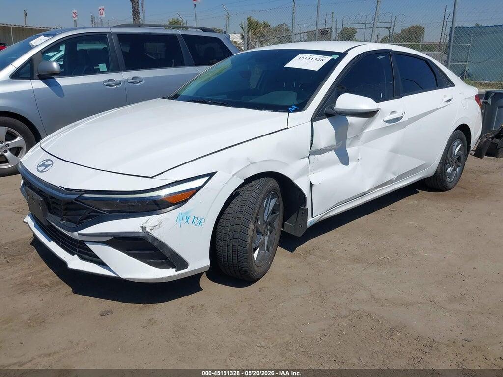 KMHLM4DJ4RU104861 2024 HYUNDAI ELANTRA HYBRID photo no. 2