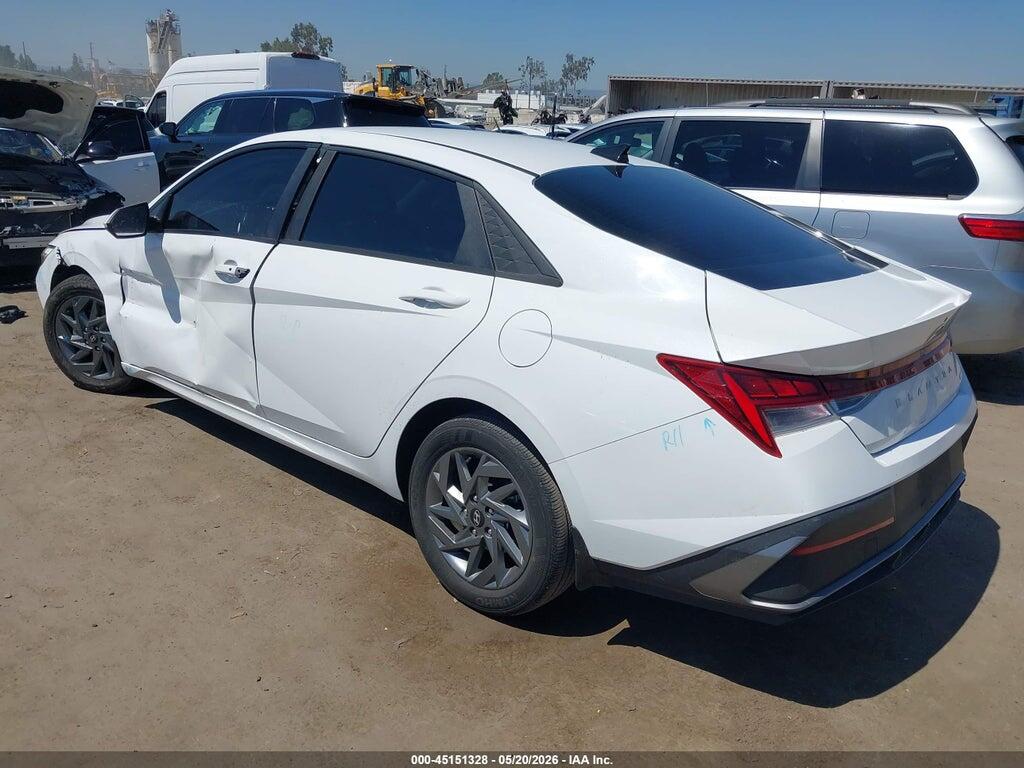 KMHLM4DJ4RU104861 2024 HYUNDAI ELANTRA HYBRID photo no. 3