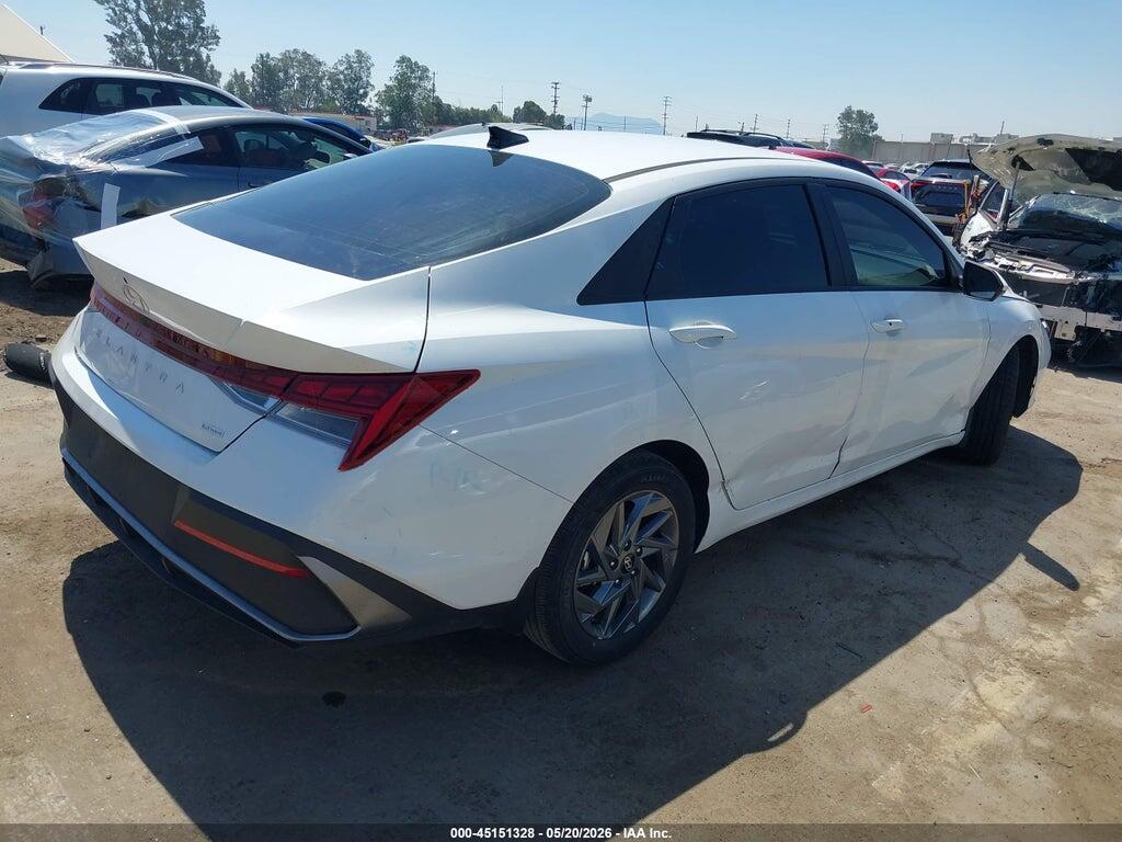 KMHLM4DJ4RU104861 2024 HYUNDAI ELANTRA HYBRID photo no. 4