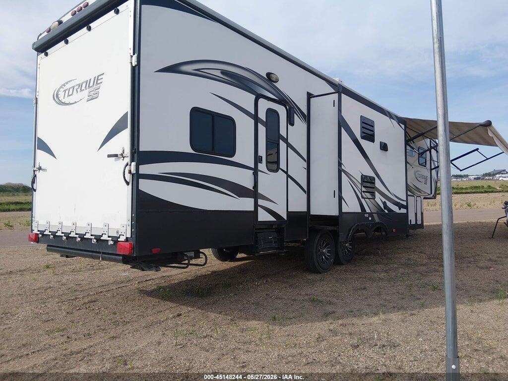 5SFCG3822FE295367 2015 HEARTLAND RV 325 T photo no. 4