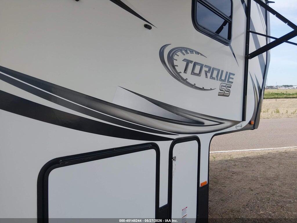 5SFCG3822FE295367 2015 HEARTLAND RV 325 T photo no. 6