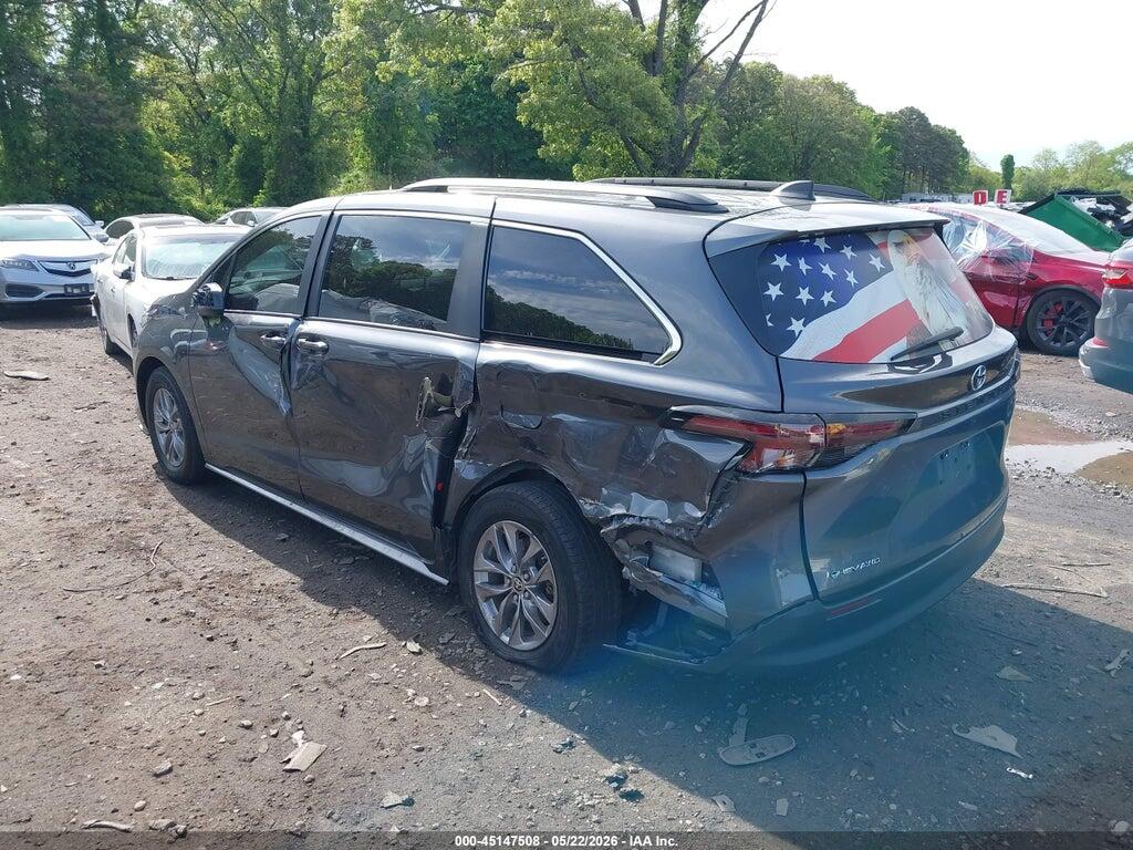 5TDBSKFC1SS175096 2025 TOYOTA SIENNA photo no. 3