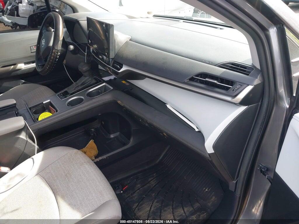 5TDBSKFC1SS175096 2025 TOYOTA SIENNA photo no. 5
