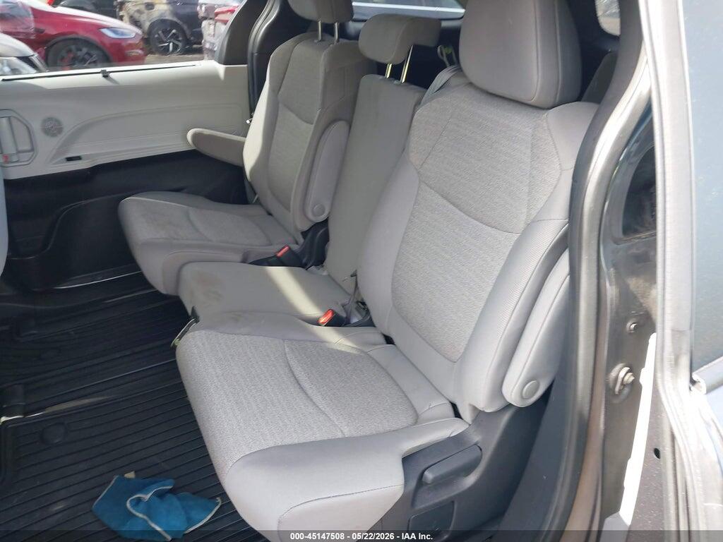 5TDBSKFC1SS175096 2025 TOYOTA SIENNA photo no. 8