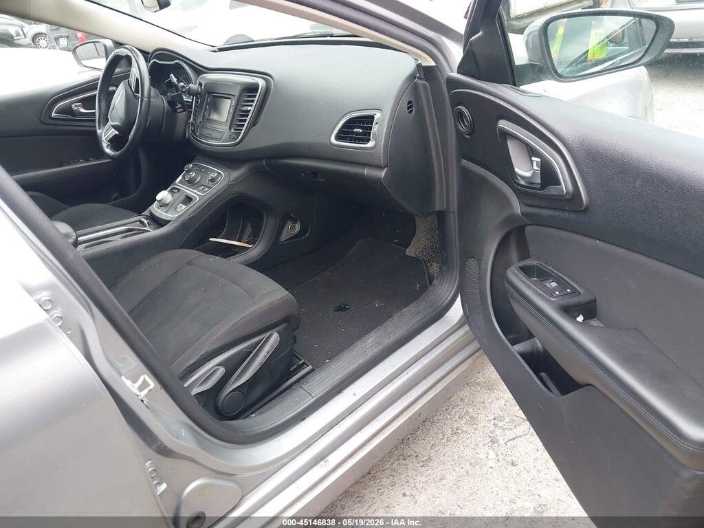 1C3CCCAB2GN176071 2016 CHRYSLER 200 photo no. 5