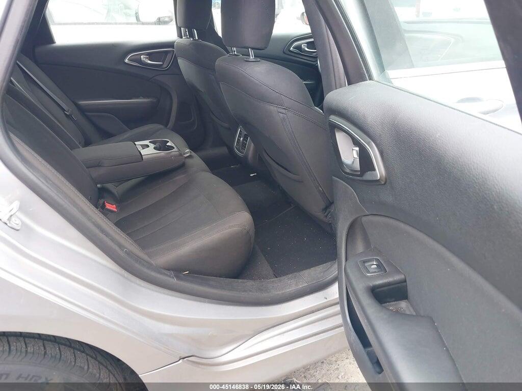 1C3CCCAB2GN176071 2016 CHRYSLER 200 photo no. 8