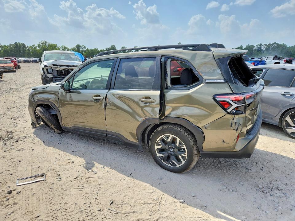 2025 SUBARU FORESTER PREMIUM — Фото 2 из 12