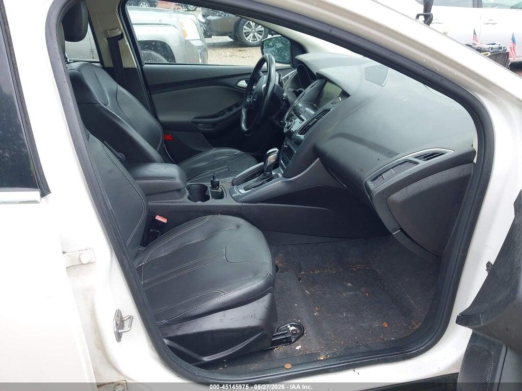 1FAHP3N21CL333875 2012 FORD FOCUS photo no. 5