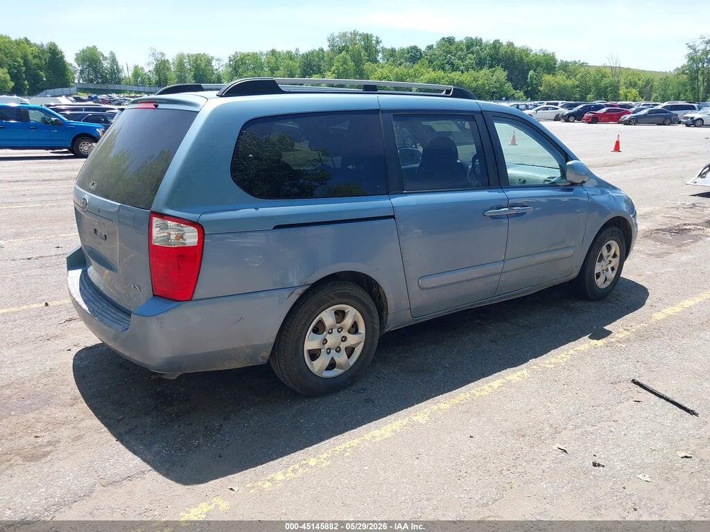 KNDMB233386248782 2008 KIA SEDONA photo no. 4