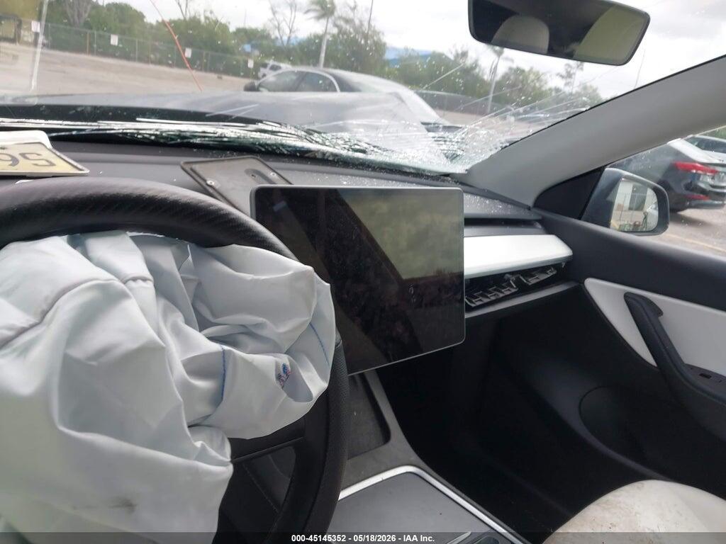 7SAYGDEF8NF453586 2022 TESLA MODEL Y photo no. 7