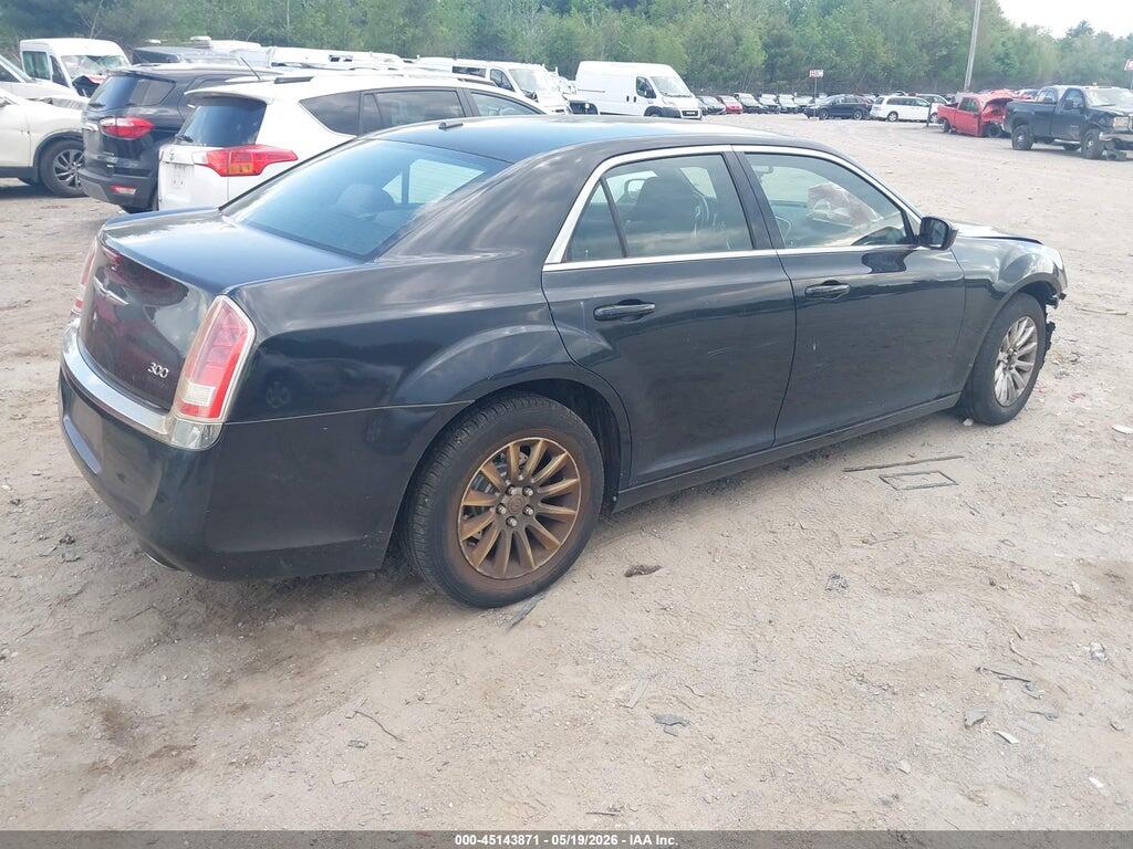 2C3CA4CG8BH531850 2011 CHRYSLER 300 photo no. 4
