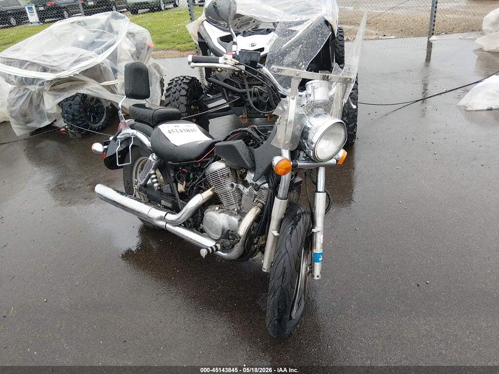 JH2RC4409XM100124 1999 HONDA VT750 photo no. 1