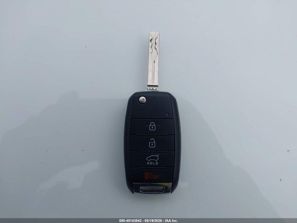 KNDJN2A26G7836723 2016 KIA SOUL photo no. 11