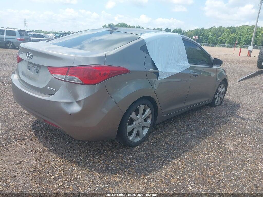 5NPDH4AE9DH215977 2013 HYUNDAI ELANTRA photo no. 4