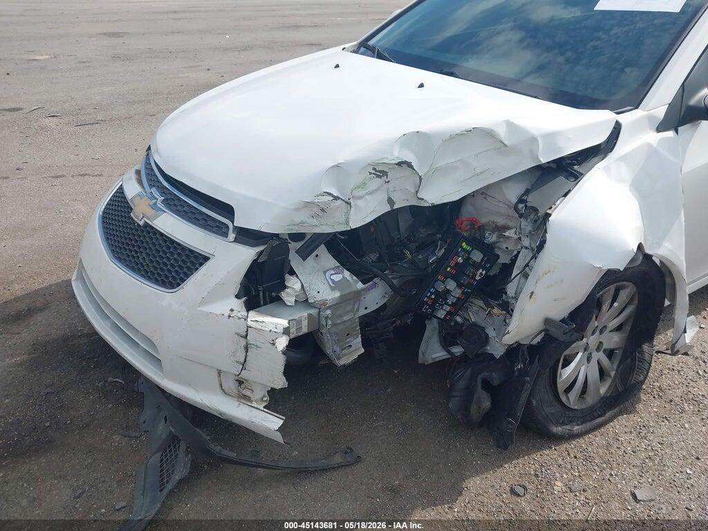 1G1PF5S90B7126478 2011 CHEVROLET CRUZE photo no. 6